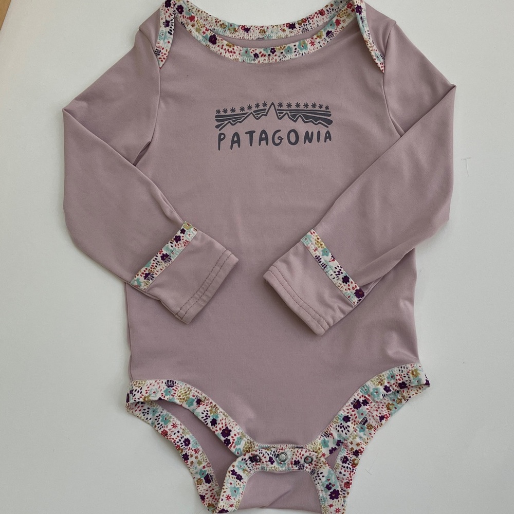 Patagonia Capilene Baselayer (size 12-18 mos)